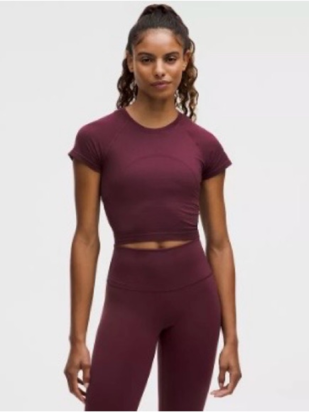 Swiftly Tech Cropped Short-Sleeve Shirt 2.0 in Garnet/Garnet Size 2. LIKE NEW
